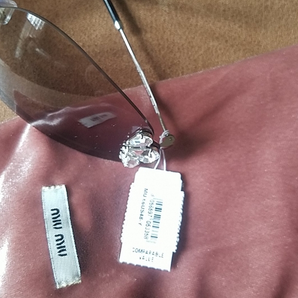 MIU MIU Sunglasses 💥💥 - Picture 5 of 5